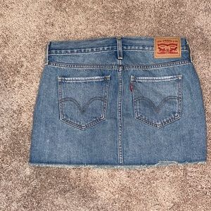 Cute Levis Mini Jean Skirt 24